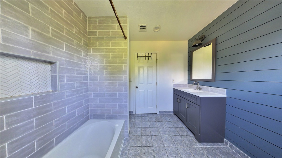 547 Pepper Property Photo 17