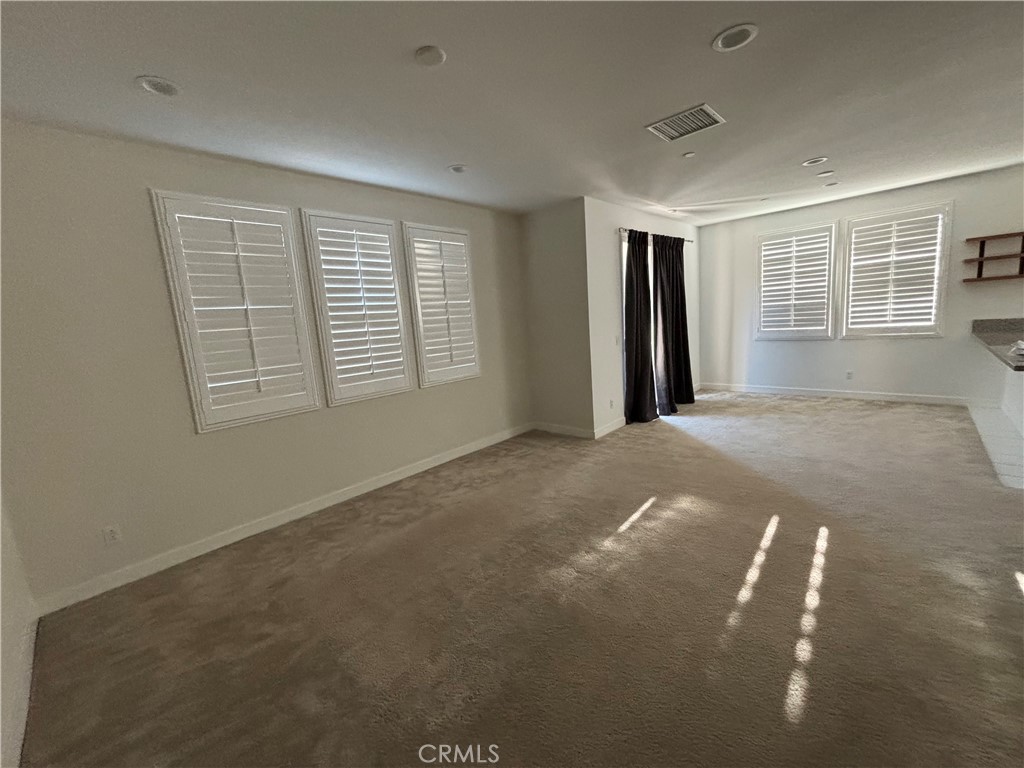 1422 N Harbor 5 Property Photo 5