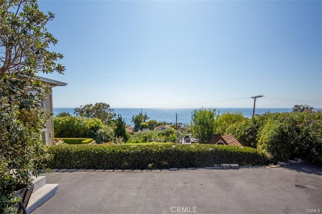 2324 S Coast D Property Photo 3