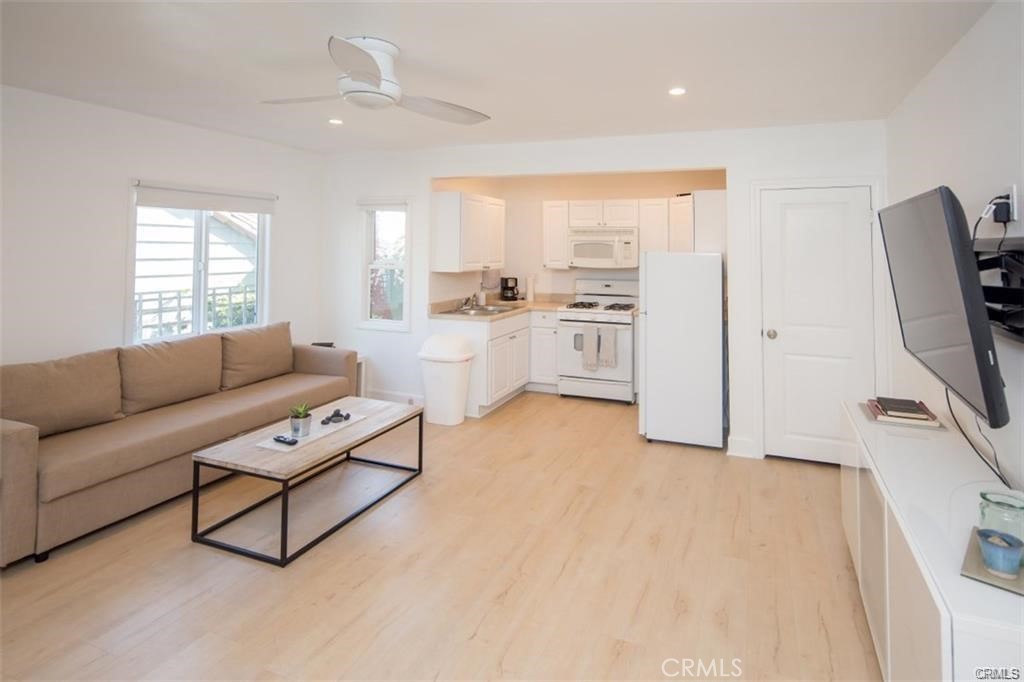 2324 S Coast D Property Photo 14