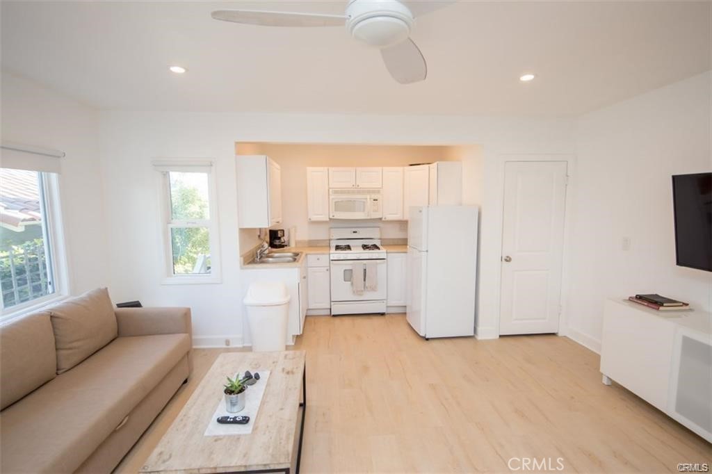 2324 S Coast D Property Photo 16