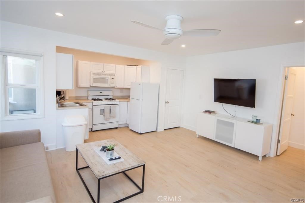 2324 S Coast D Property Photo 19