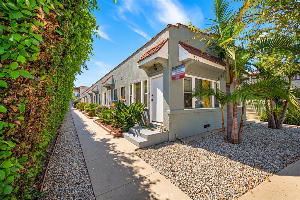 1306 E Hellman Street Property Photo 1