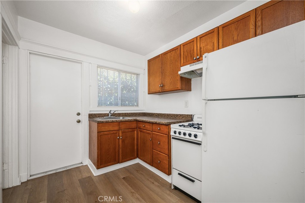 1306 E Hellman Street Property Photo 21