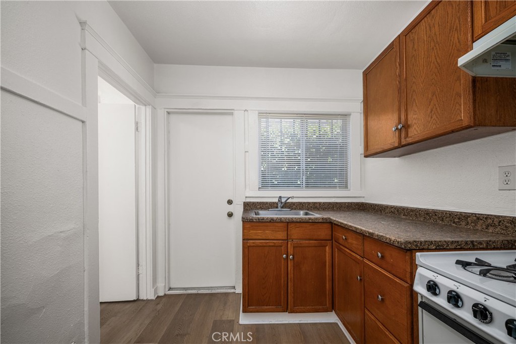 1306 E Hellman Street Property Photo 22