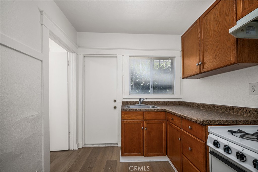 1306 E Hellman Street Property Photo 22