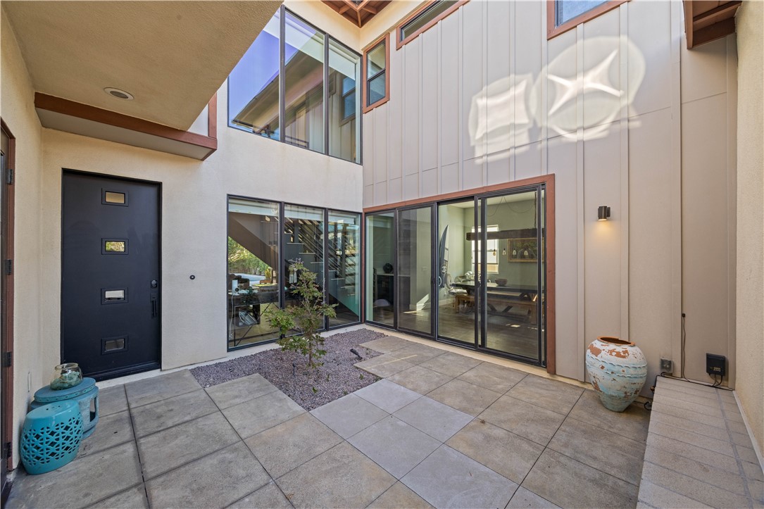 1657 Murano Place Property Photo 4