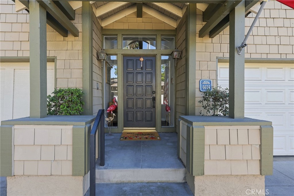 6674 Cozy Wood Court Property Photo 4