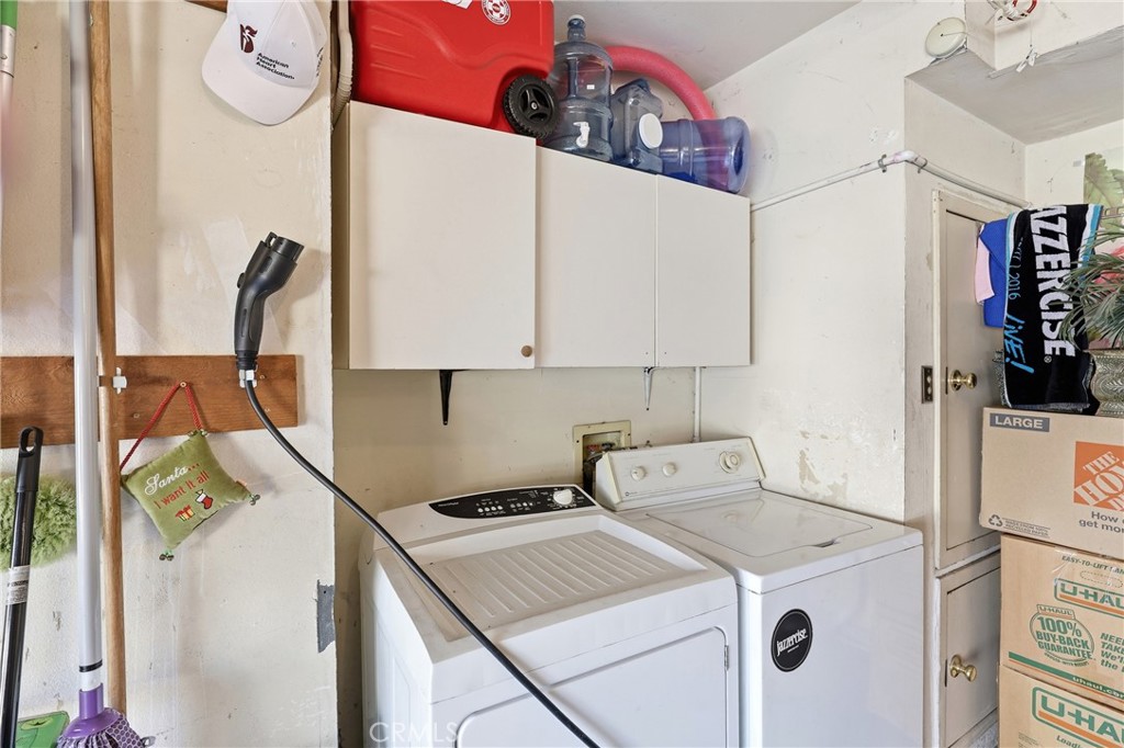 6674 Cozy Wood Court Property Photo 32