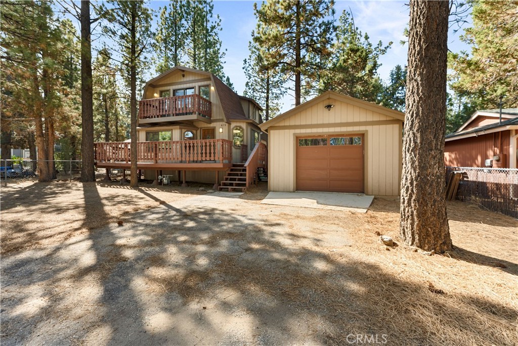 875 D Lane Property Photo 2
