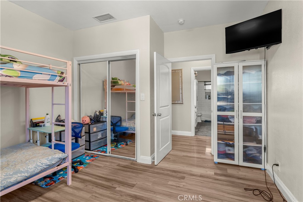 12122 207th Property Photo 26