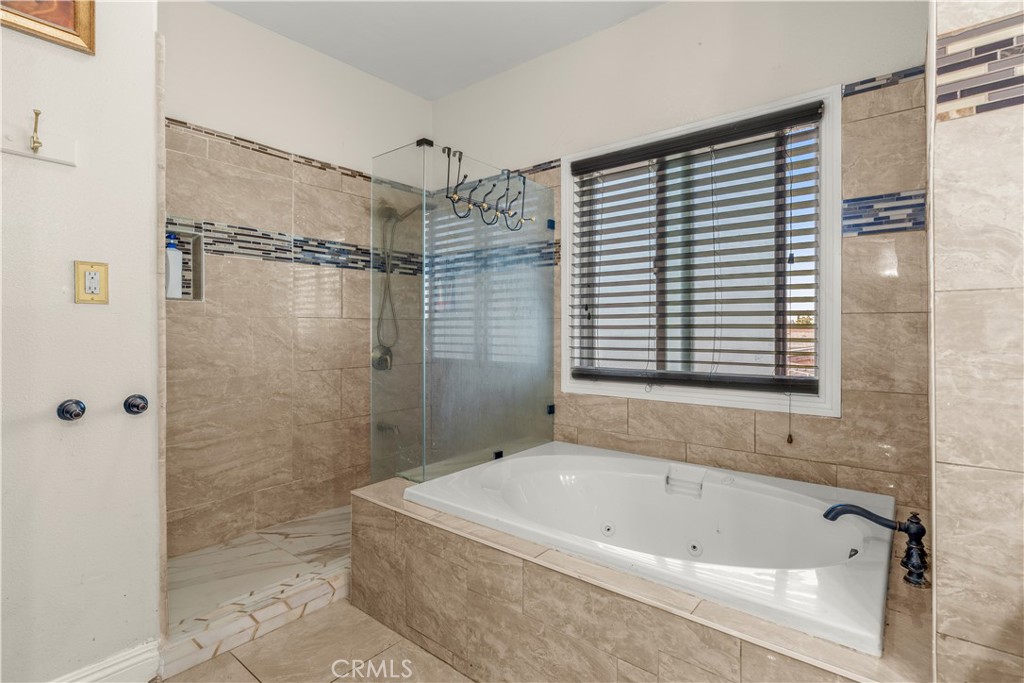 12122 207th Property Photo 35