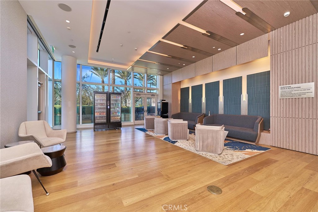 877 Francisco 1717 Property Photo 16