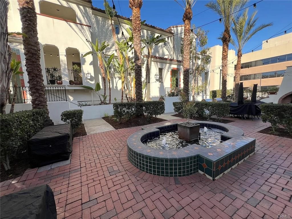 1752 Grand Avenue 2 Property Photo 6