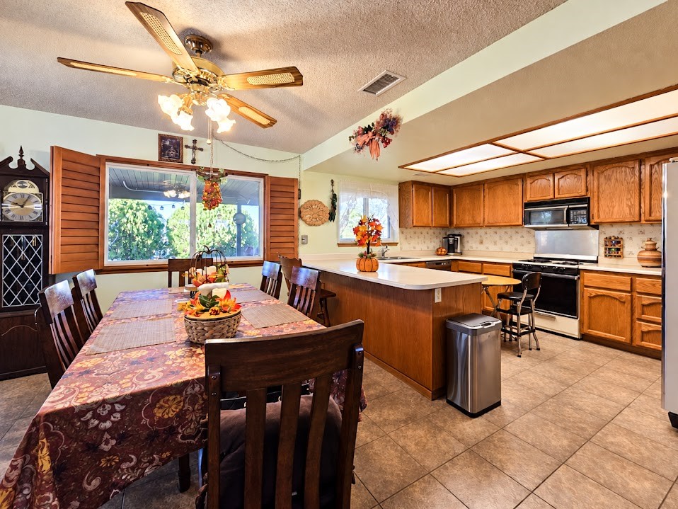 14760 Hopland Property Photo 10