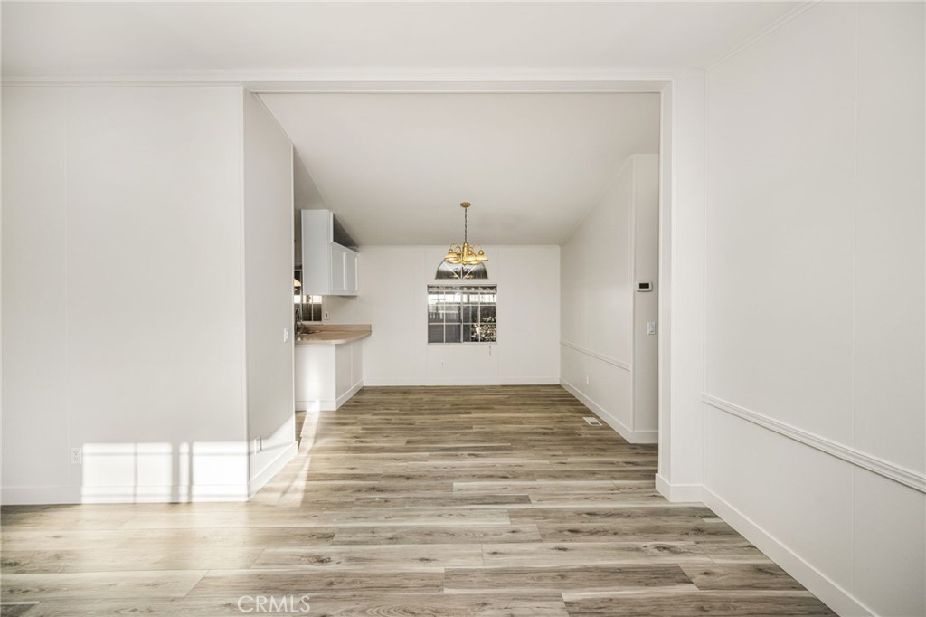 201 Collins Avenue W 47 Property Photo 6