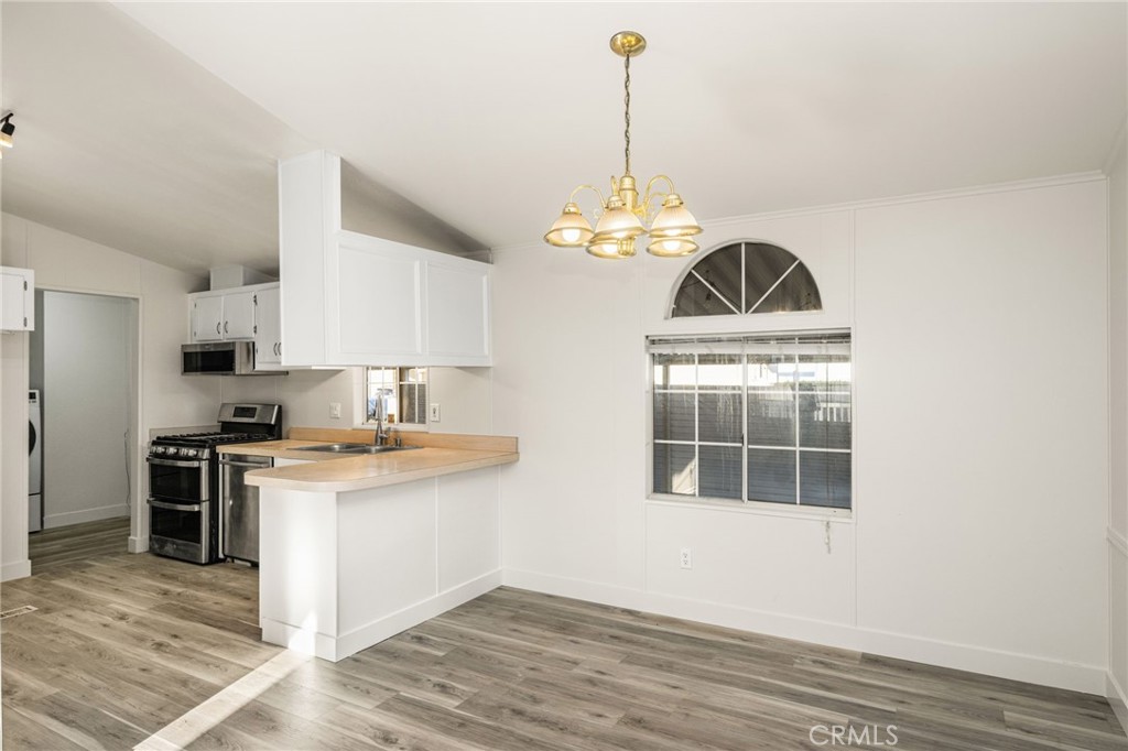 201 Collins Avenue W 47 Property Photo 10