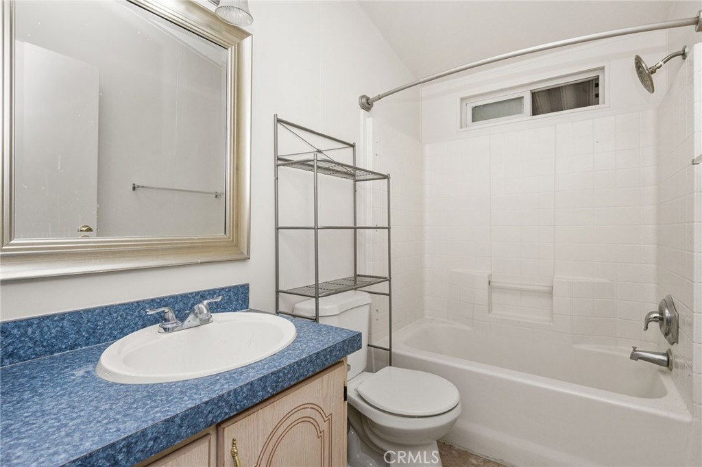 201 Collins Avenue W 47 Property Photo 26