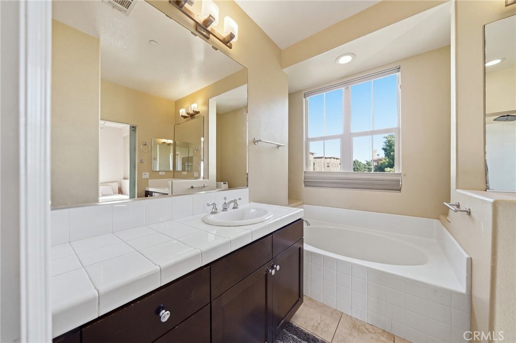 16094 Gables Property Photo 16