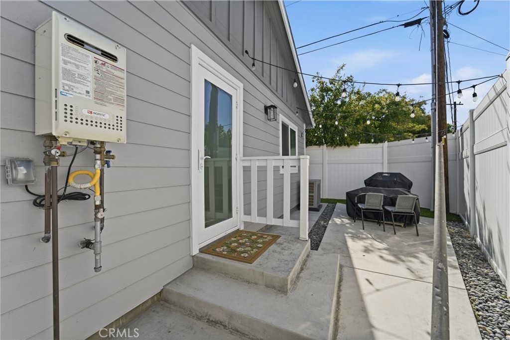 3329 A N Los Coyotes Diagonal A Property Photo 16