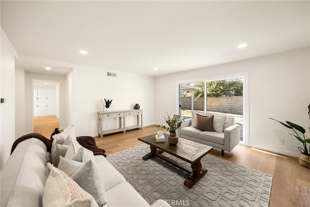 16051 Shasta St Property Photo 8
