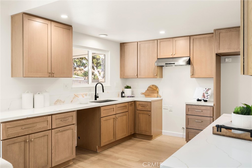16051 Shasta St Property Photo 17