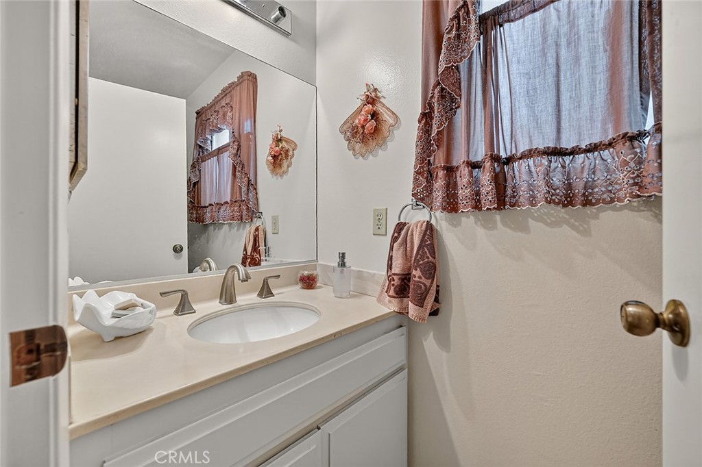 349 Winslow Property Photo 7