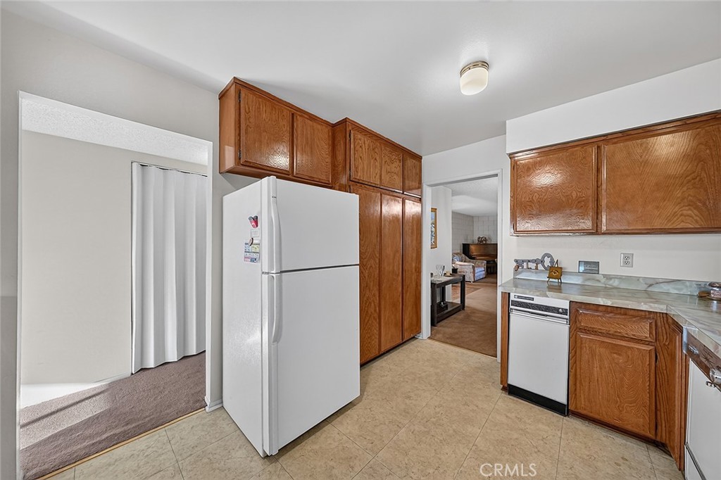349 Winslow Property Photo 10