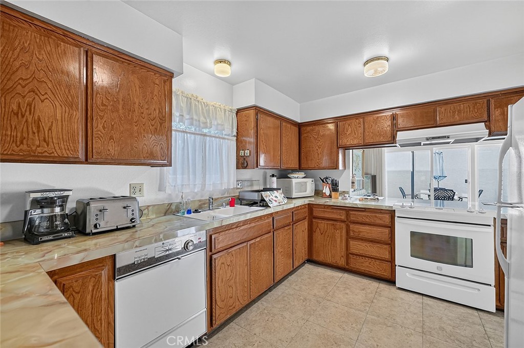 349 Winslow Property Photo 11