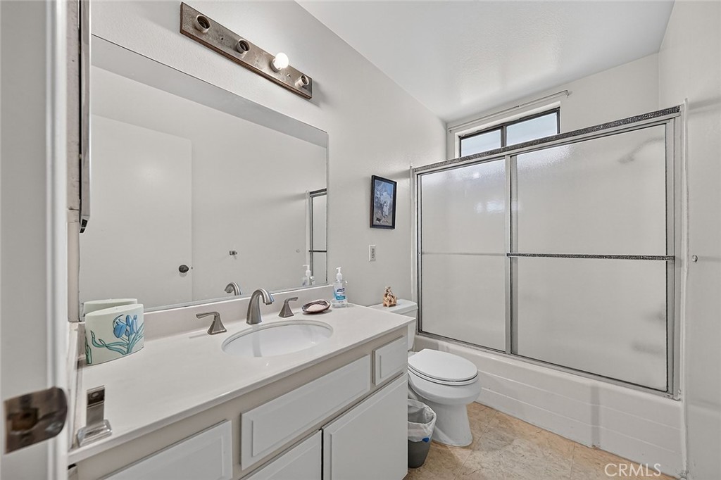 349 Winslow Property Photo 18