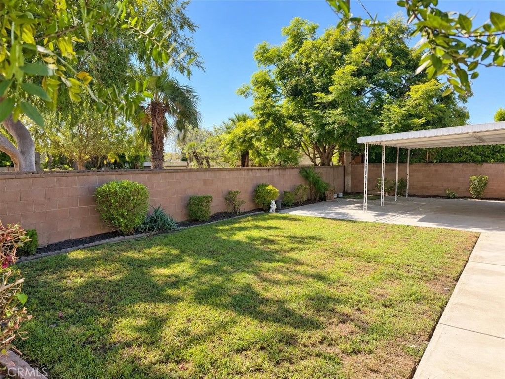 1638 W Alomar Property Photo 3