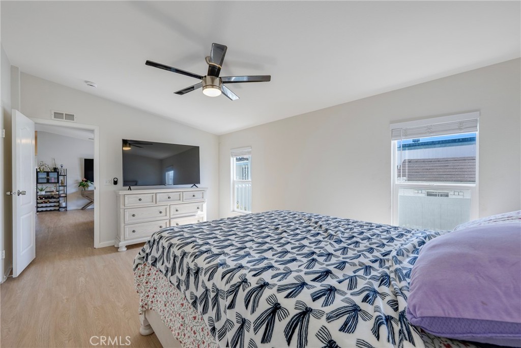 21851 Newland 236 Property Photo 14