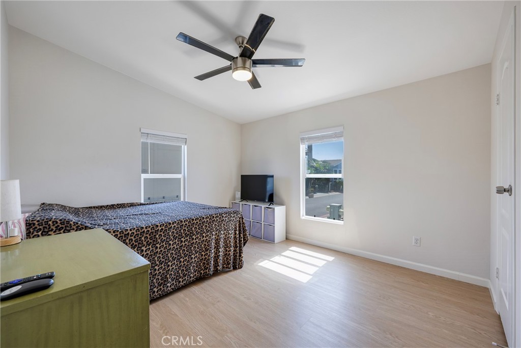 21851 Newland 236 Property Photo 18