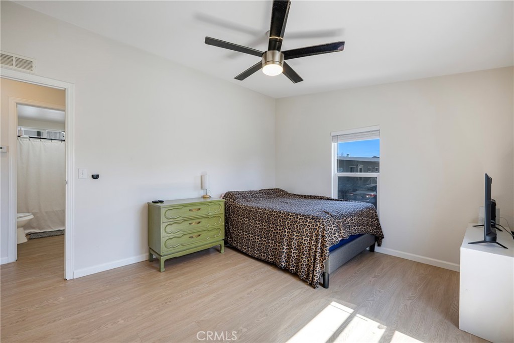 21851 Newland 236 Property Photo 19