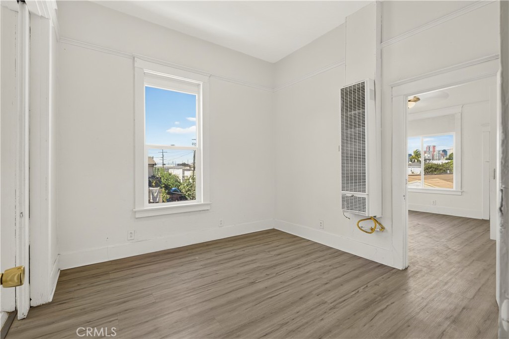 134 E 31st Street Property Photo 9