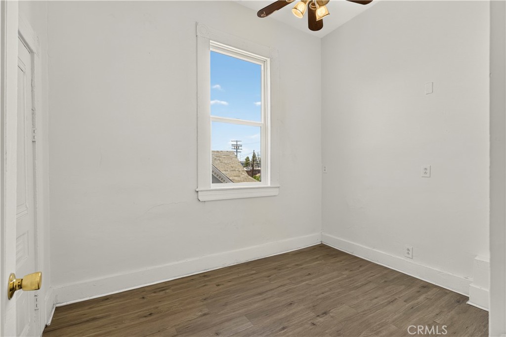 134 E 31st Street Property Photo 10