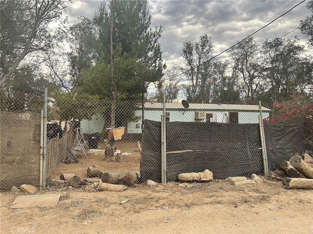 23110 Forrest Property Photo 4