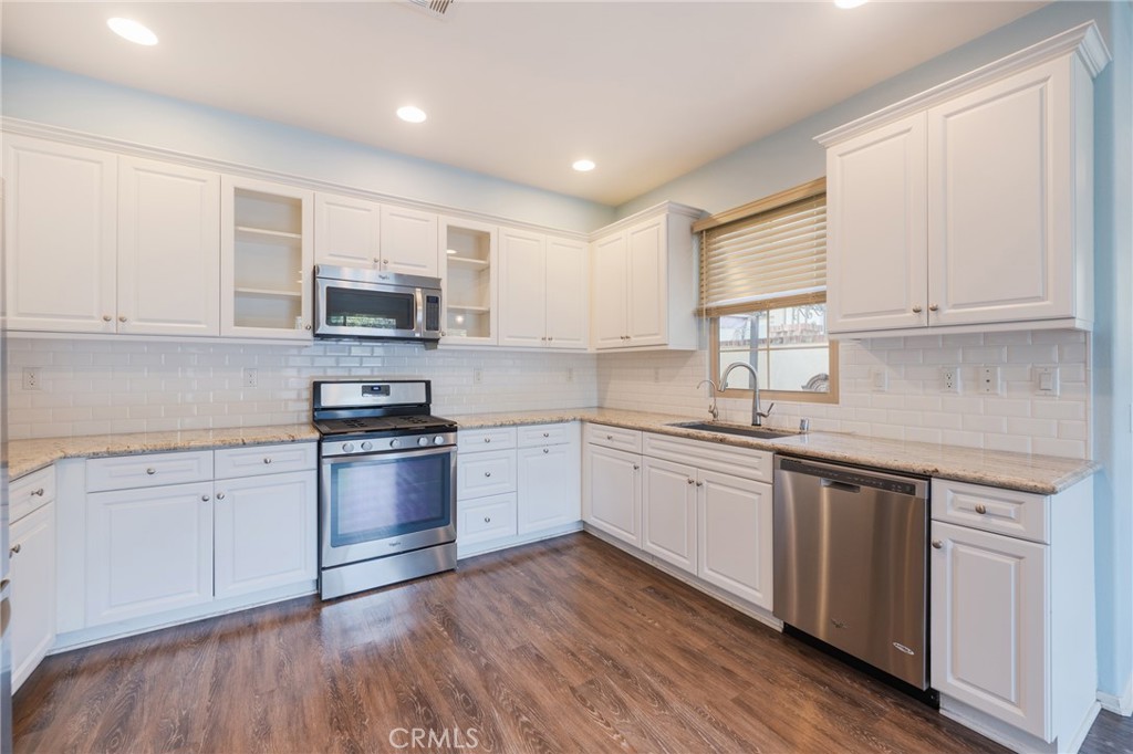 711 E Valencia Property Photo 13