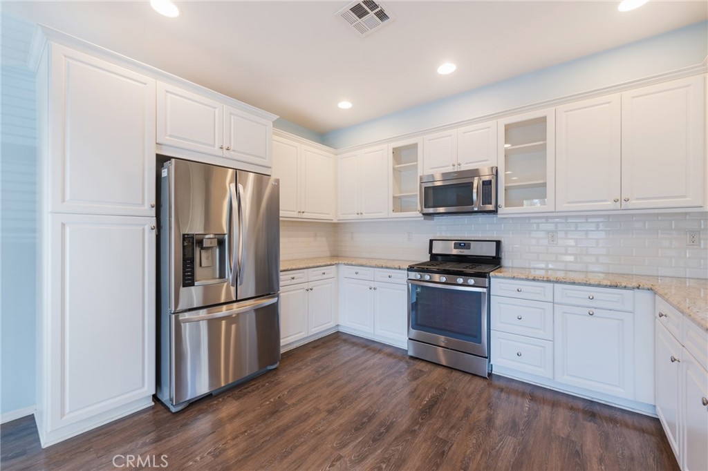 711 E Valencia Property Photo 14