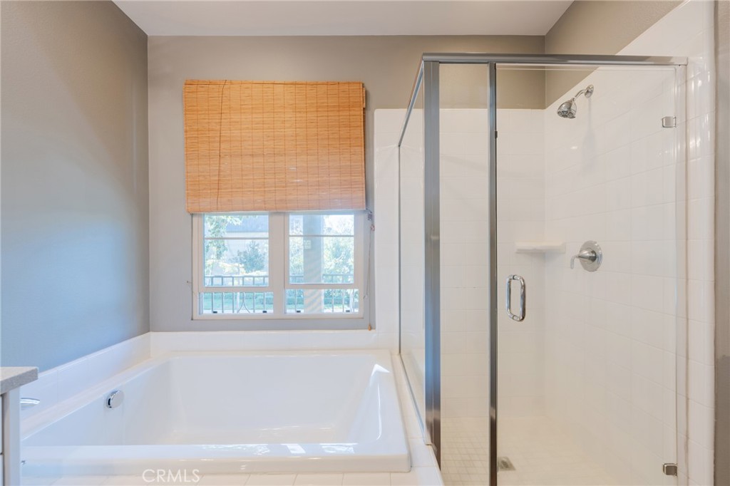 711 E Valencia Property Photo 32