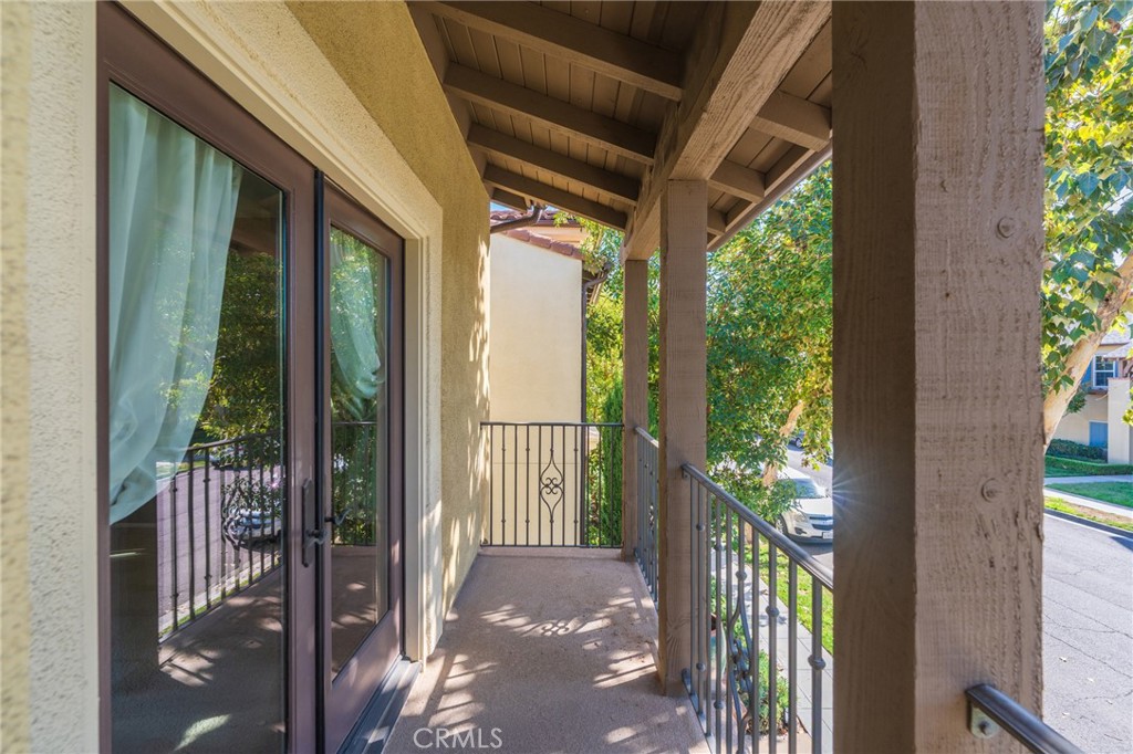 711 E Valencia Property Photo 36