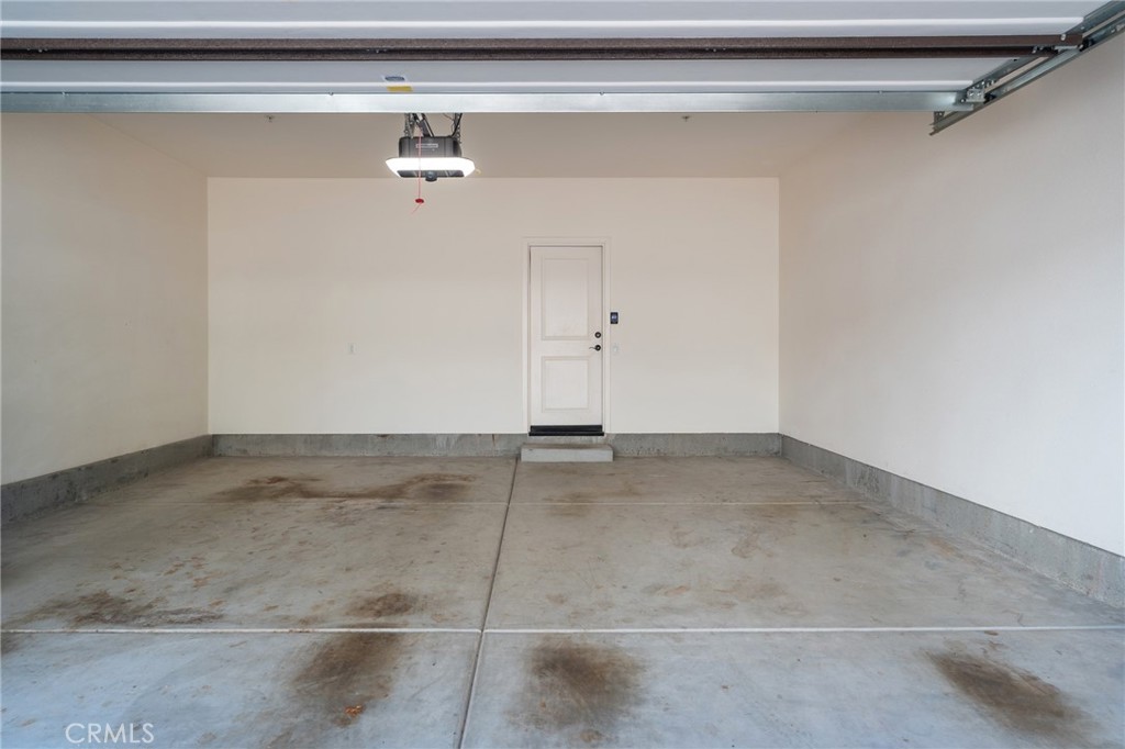 711 E Valencia Property Photo 42