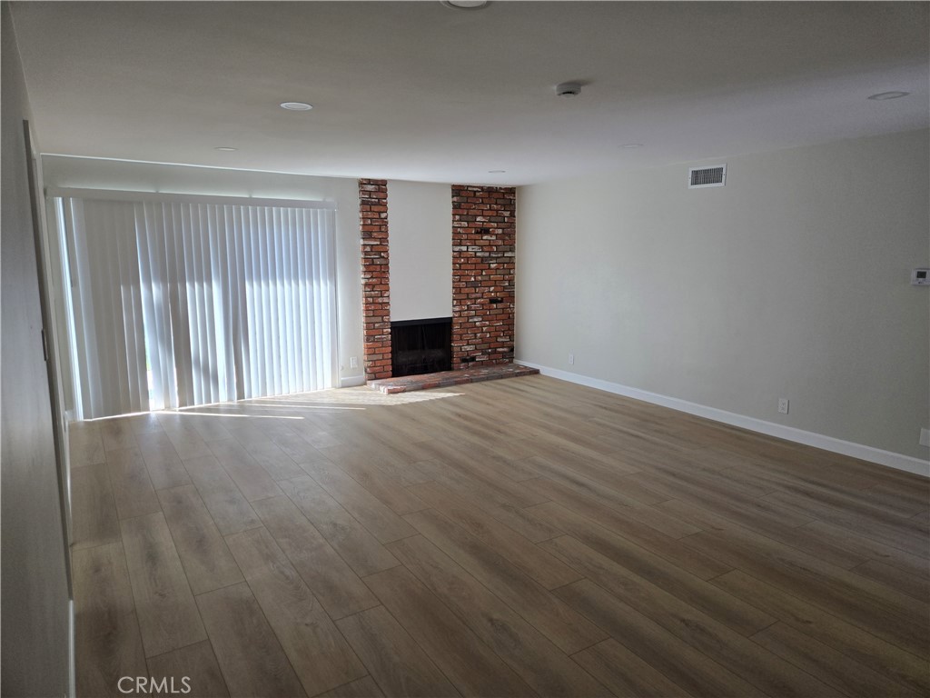 6162 Ludlow Property Photo 4