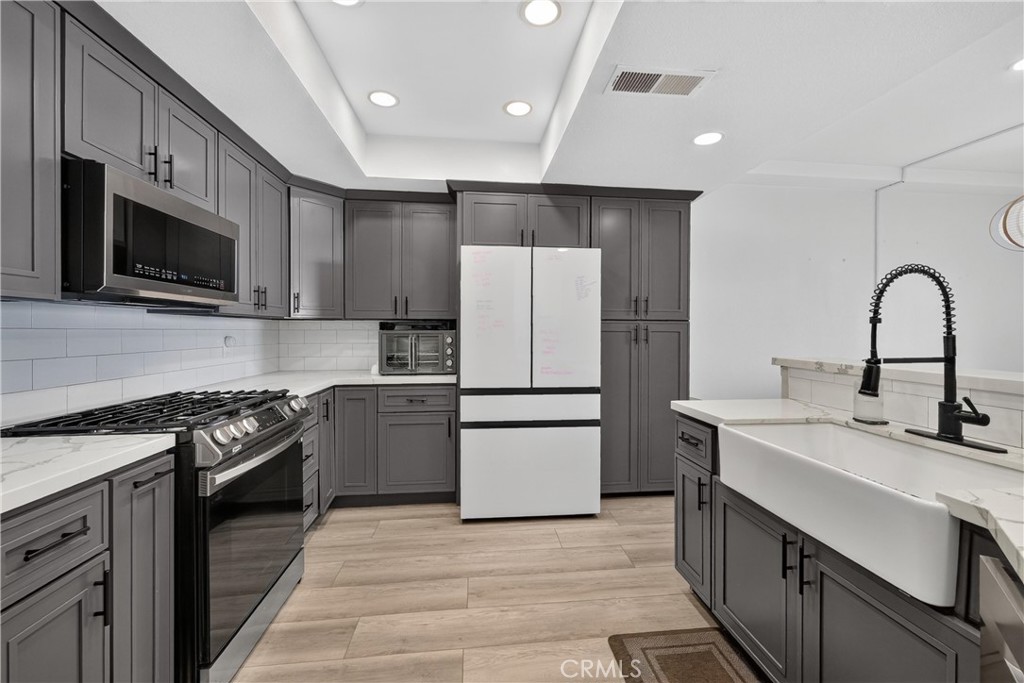 10361 Garden Grove Boulevard 51 Property Photo 12