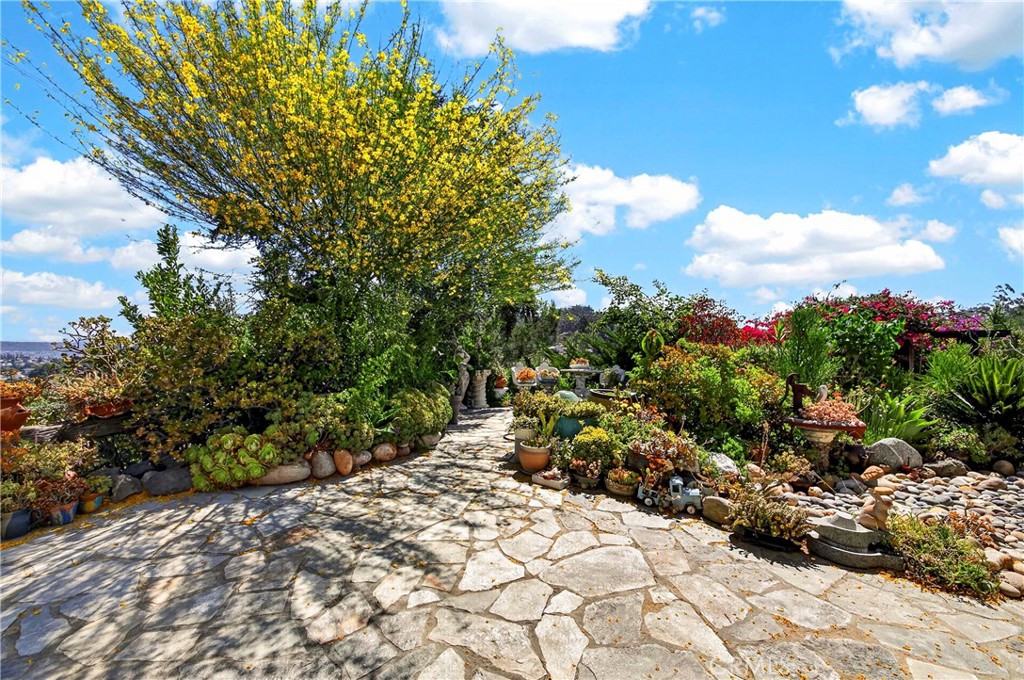 401 1/2 W Skyline Drive Property Photo 50