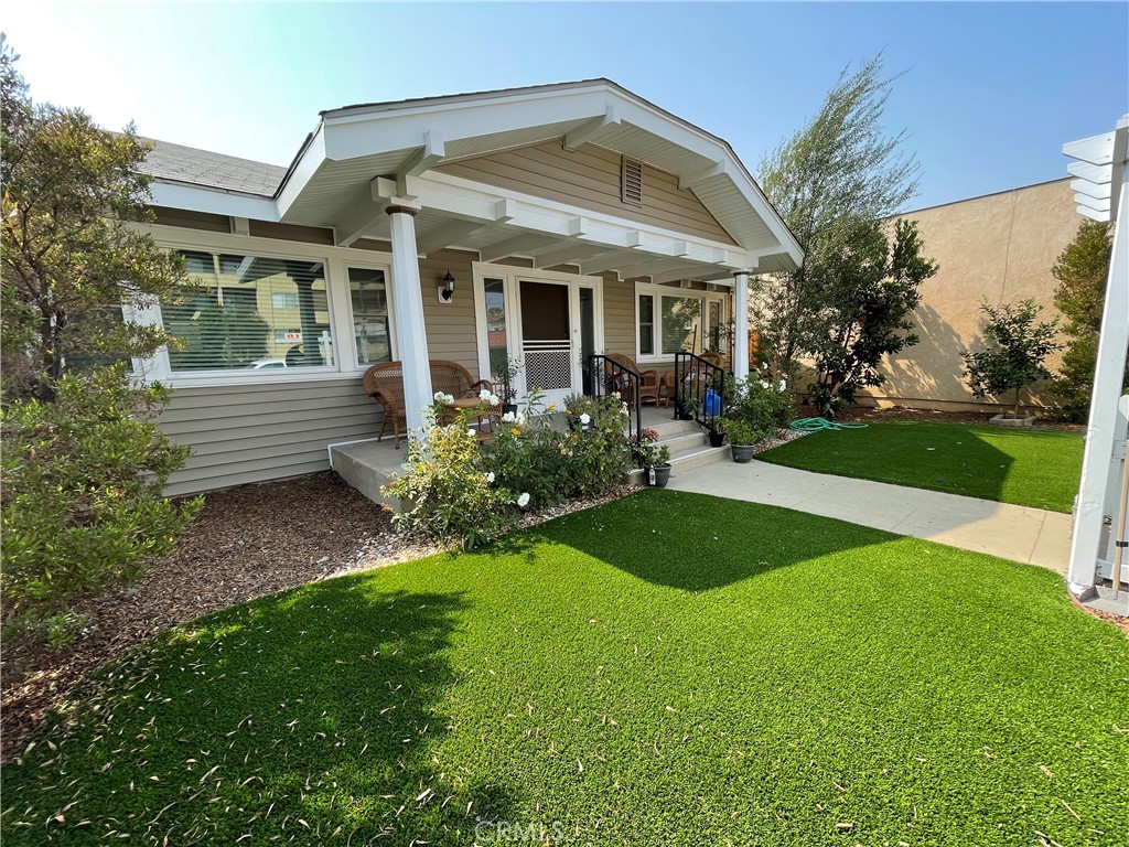 449 Redondo Avenue Property Photo 1
