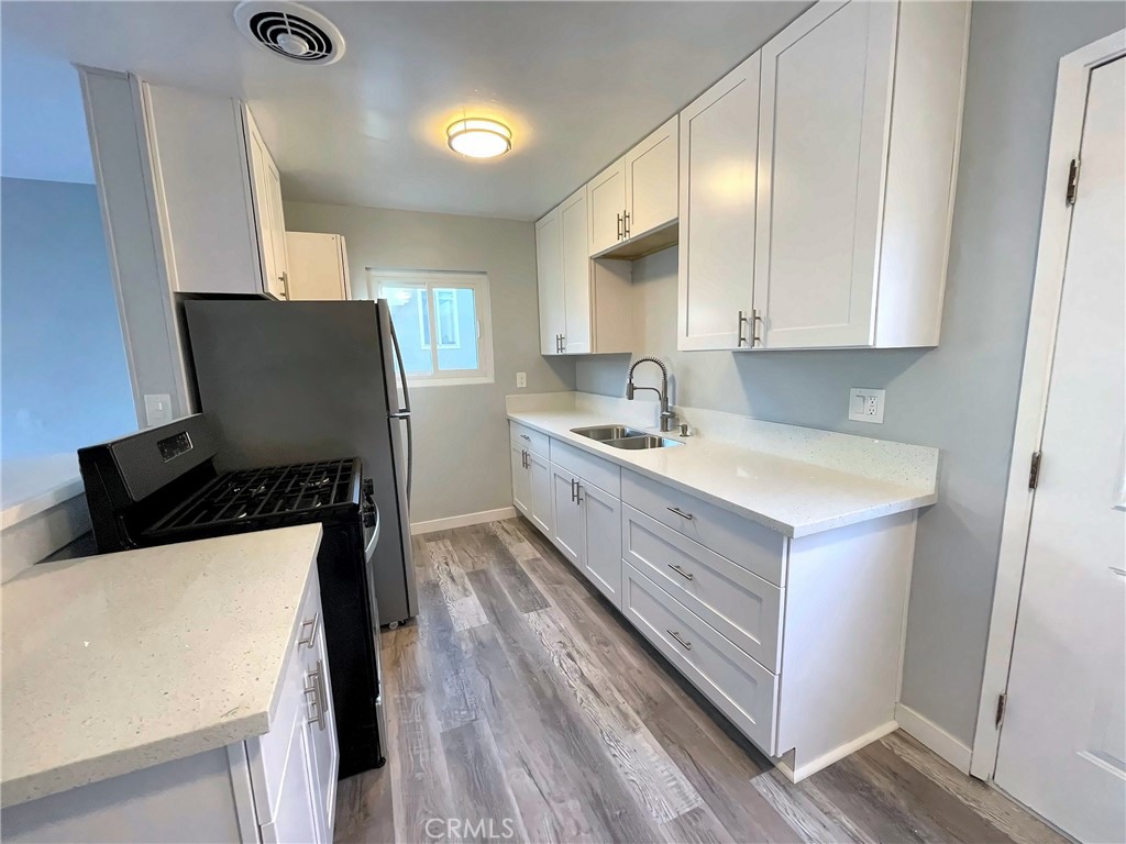 449 Redondo Avenue Property Photo 18