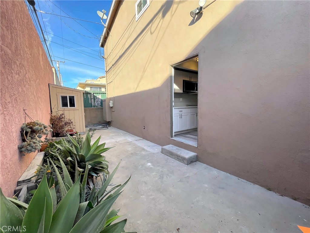 449 Redondo Avenue Property Photo 30