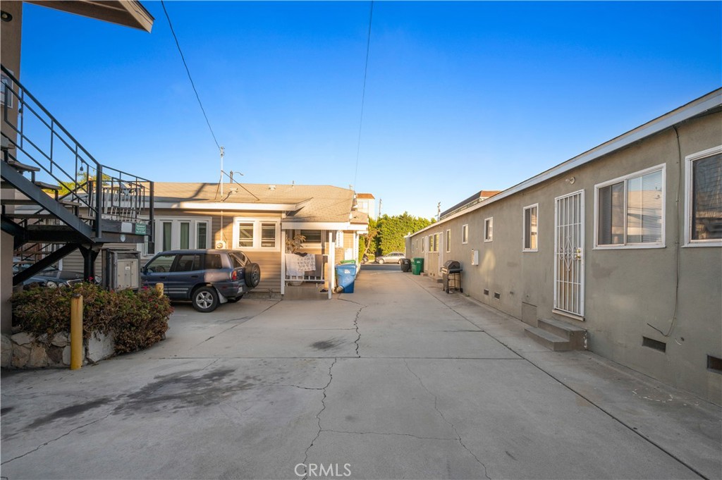 449 Redondo Avenue Property Photo 54