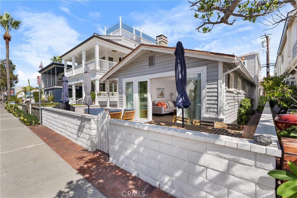 118 Marine B Property Photo 1